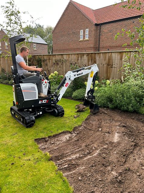 hitachi mini digger reviews|1 tonne mini digger.